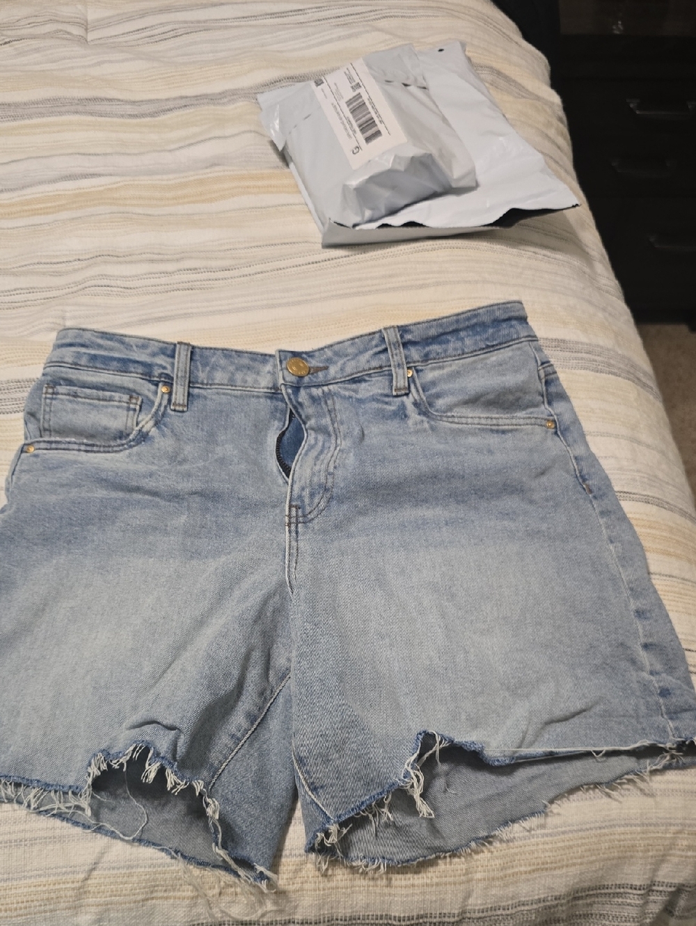Kut from the Kloth Light Blue Frayed Hem Denim Shorts